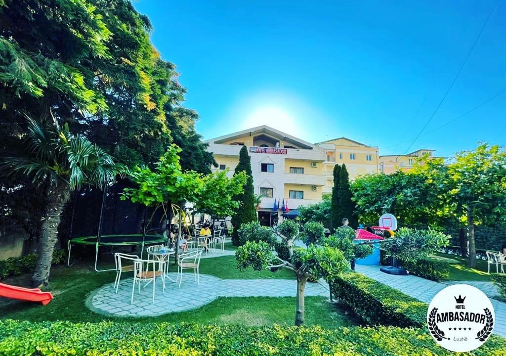 Hotel Ambasador Garden Lezhë Extérieur photo