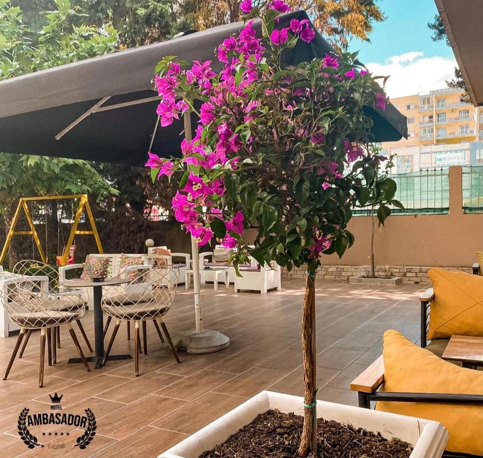 Hotel Ambasador Garden Lezhë Extérieur photo